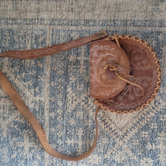 Hand Tooled Vintage Leather Bag - Picture 2 of 16